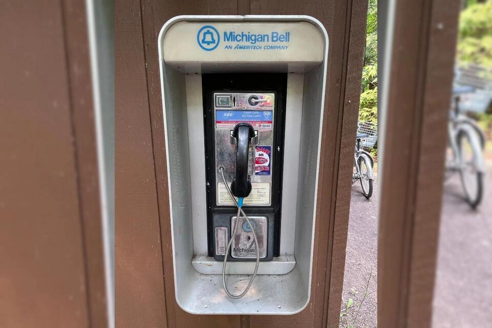 Mackinac Island’s secret payphone still works!