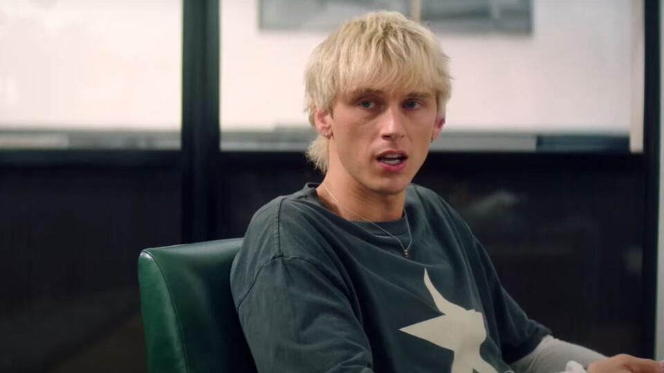 Chiefs Drama: MGK, Taylor & Super Bowl Twist 🏈