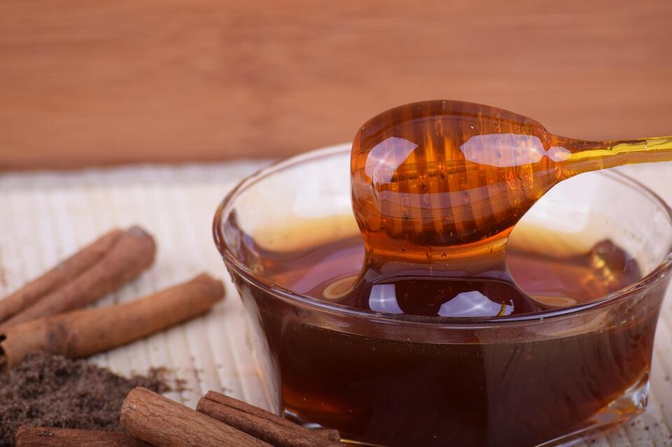 Honey vs. Sugar: Which Is Actually Healthier?