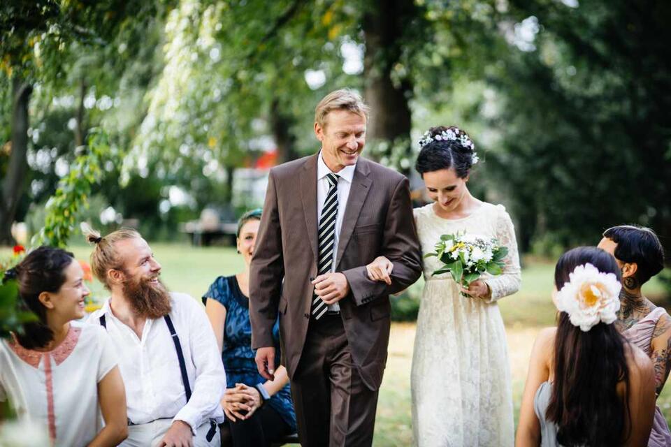 A dad’s 27-mile journey for his daughter’s big day