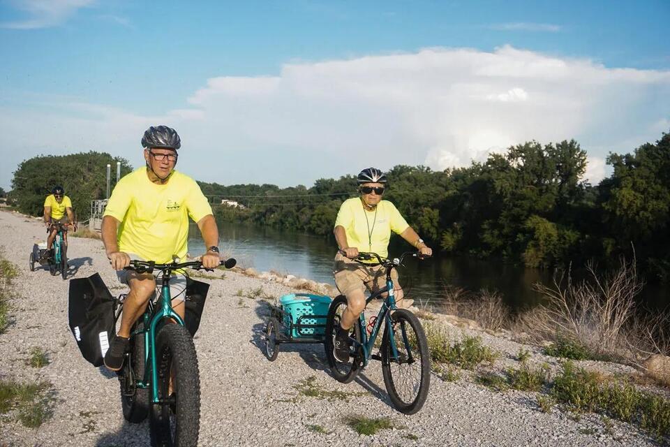Des Moines’ burrito bikers spread radical kindness