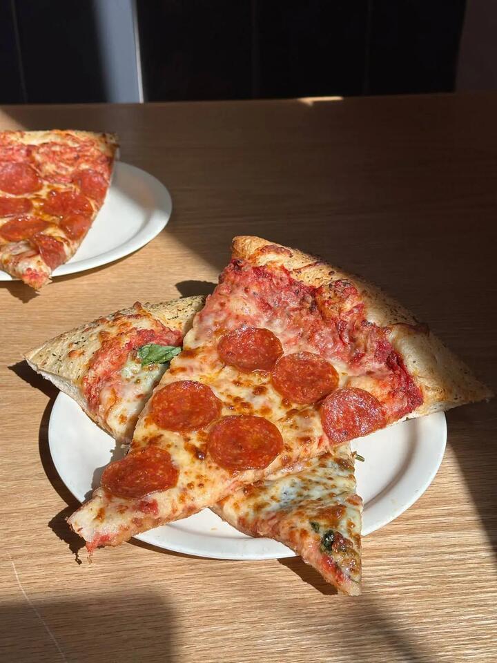 Central Iowa’s wildest eats: tacos, 30-inch pizzas & more