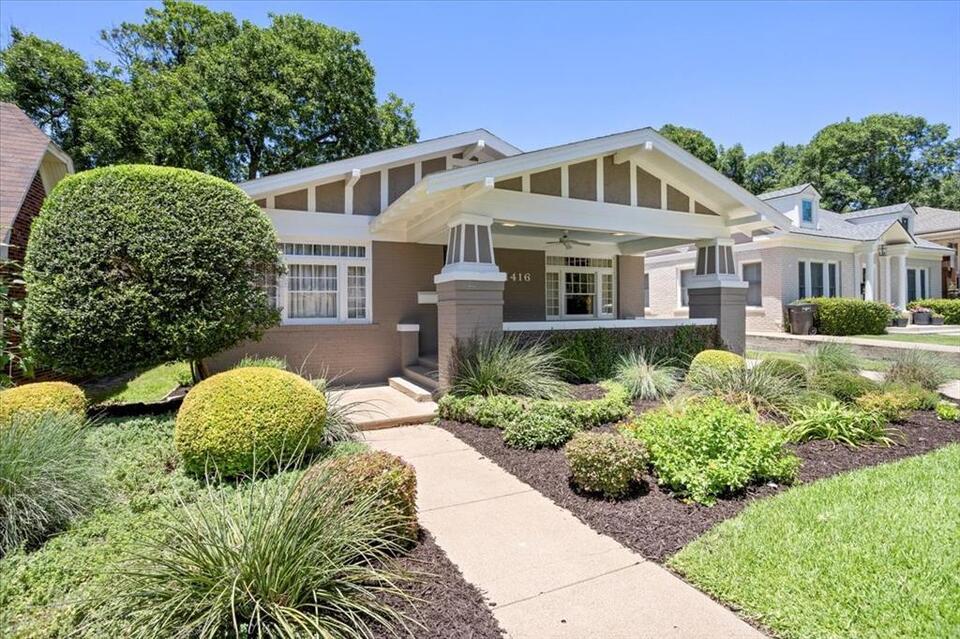 Step inside this Fort Worth Craftsman gem