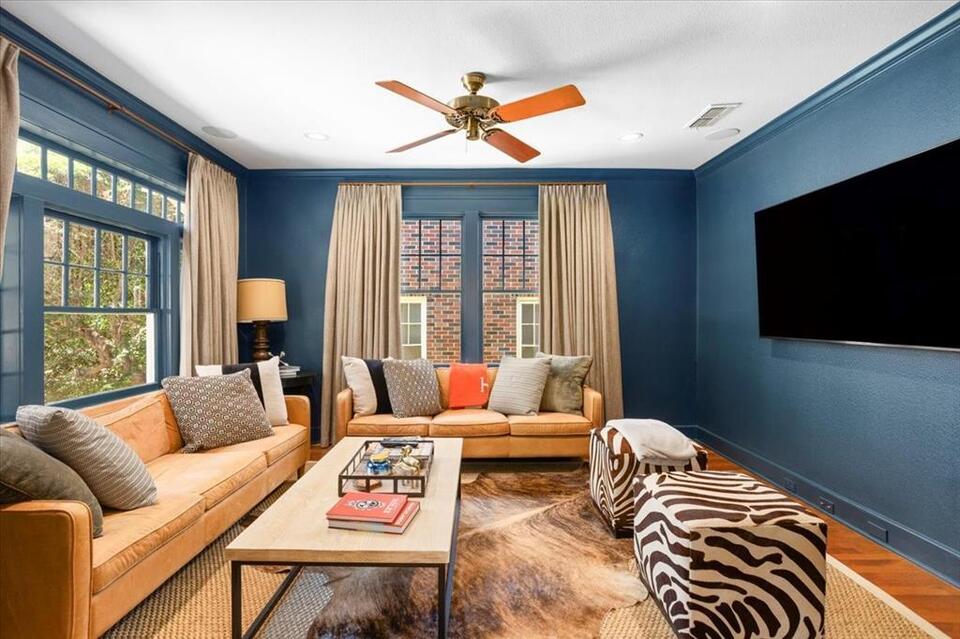 Step inside this Fort Worth Craftsman gem