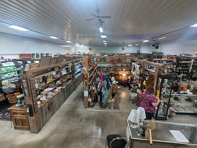 East Peoria’s hidden gem for vintage finds