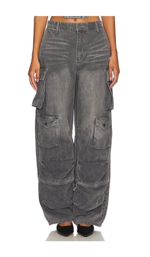 Rihanna’s Cool Mom Style Hack