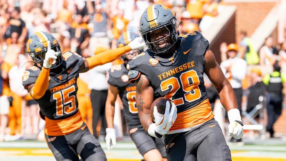 Jordan Ross’s mindset shift could shake up Tennessee football