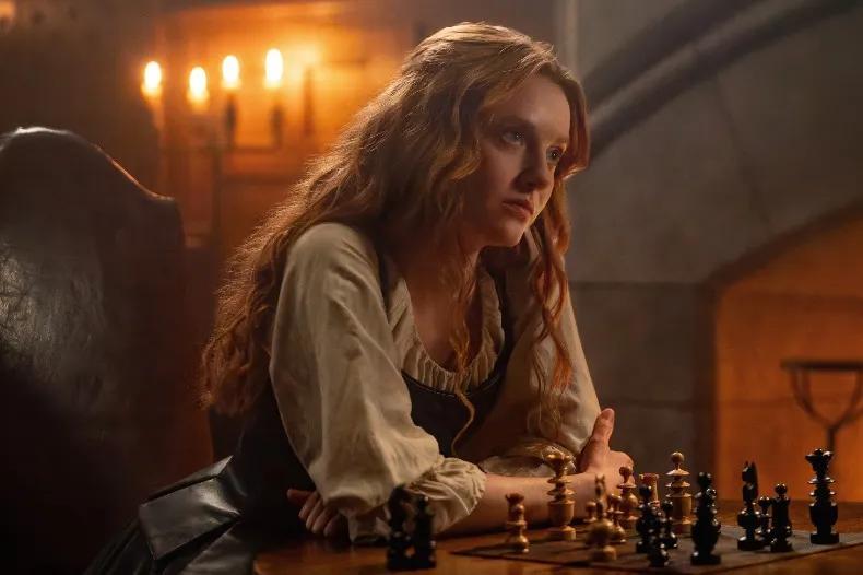 Are Brian & Ellen Outlander's New Power Couple? 💥