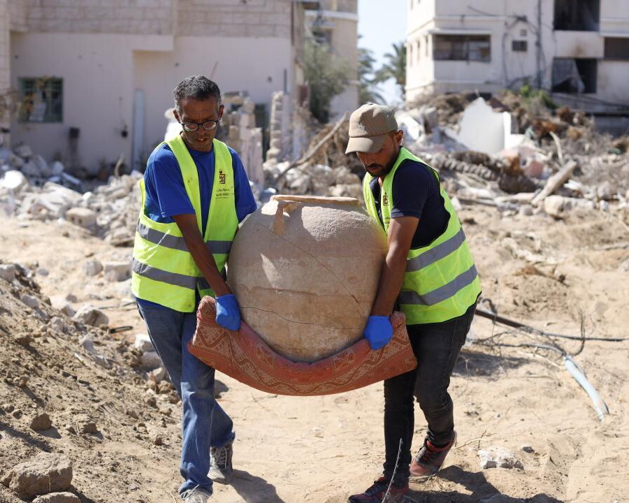 Goddess Statue Drama at Paris Gaza Exhibit 🗿