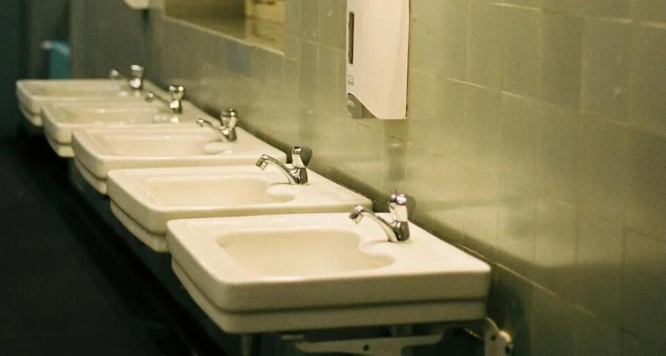 Costco Bathroom Drama: Would You Step In?