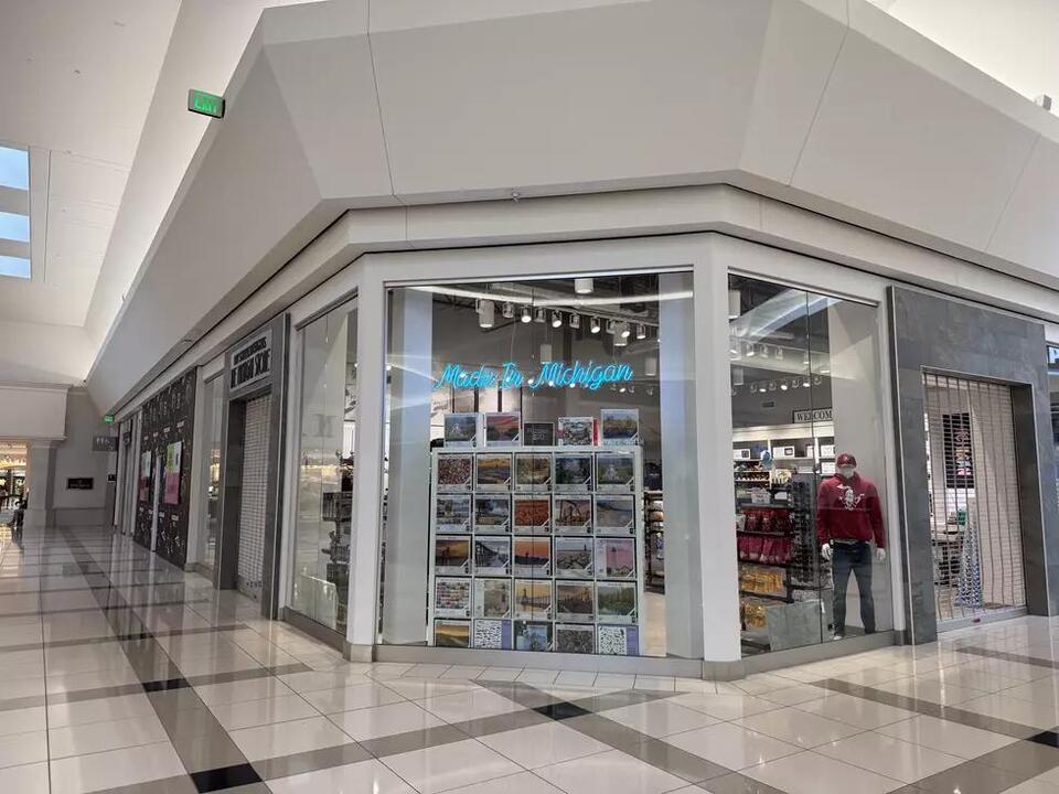 Woodland Mall’s Icing store closing soon