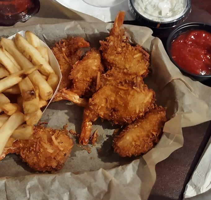 Why North Canton’s Eadies Fish House draws crowds