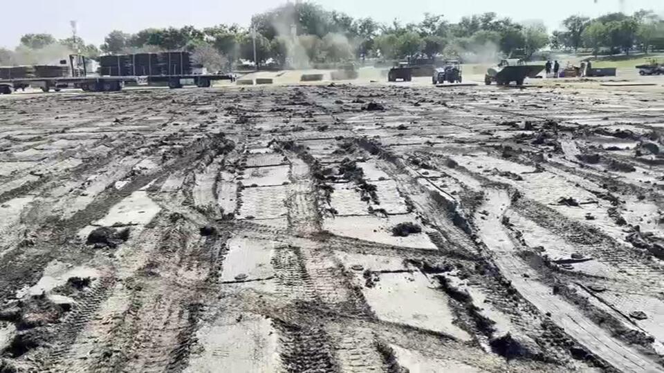 Grant Park’s post-Lolla muddy aftermath