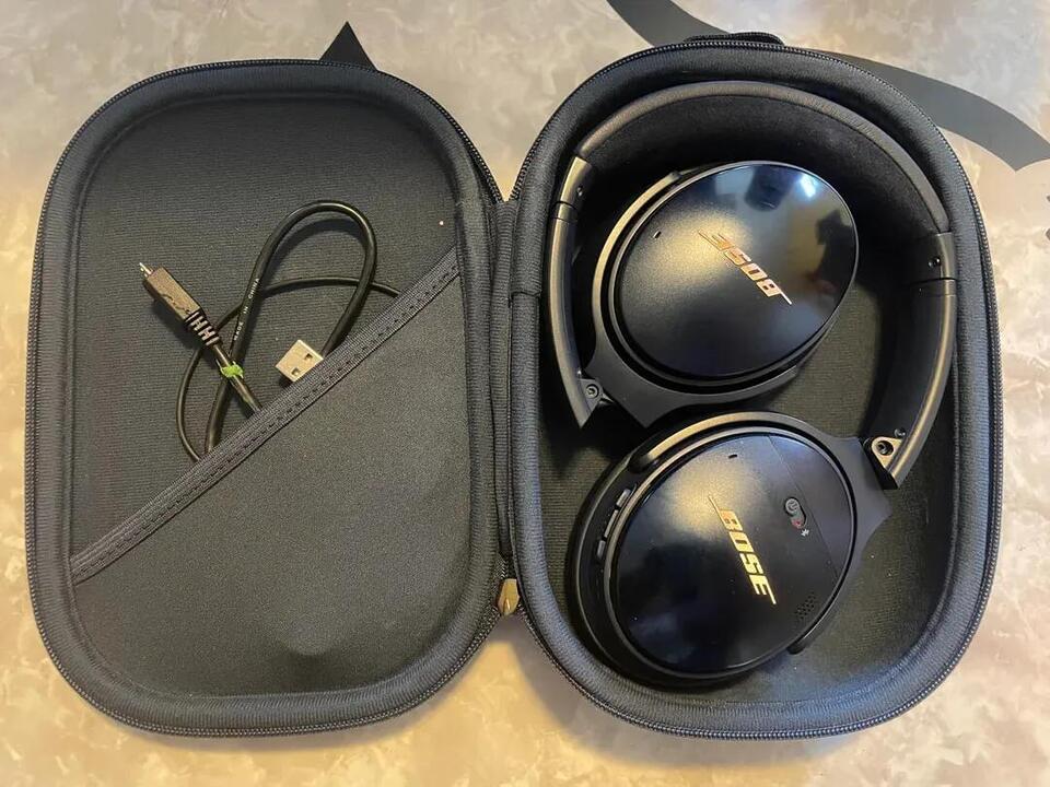 $5 Bose Headphones at Goodwill?!
