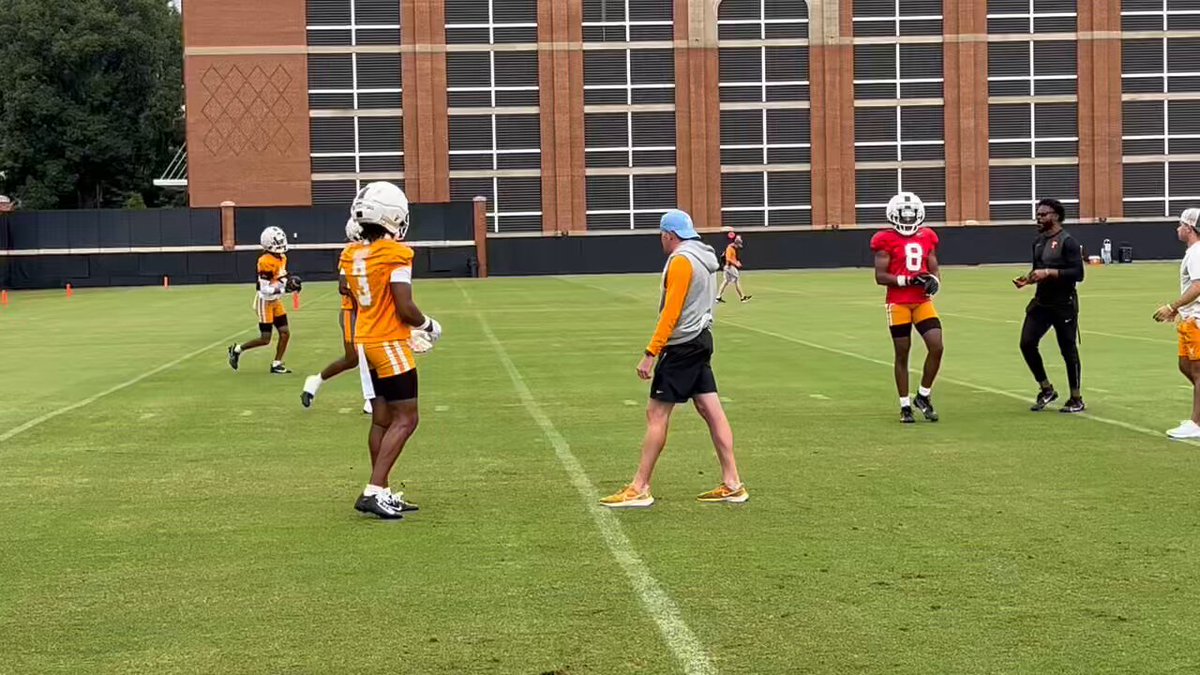 Vols fans buzzing over McCoy’s rehab progress