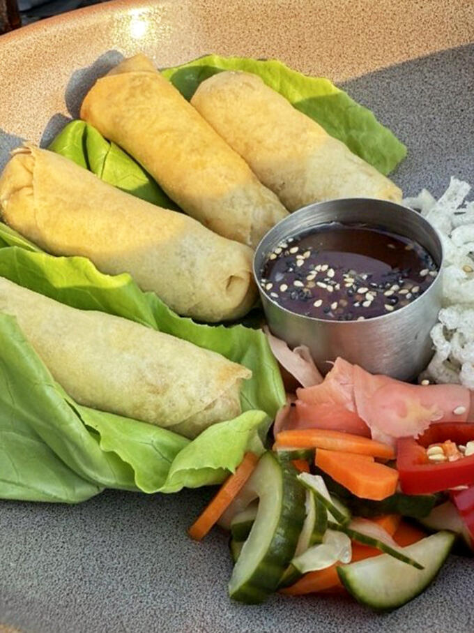 Cleveland’s spring rolls worth the drive
