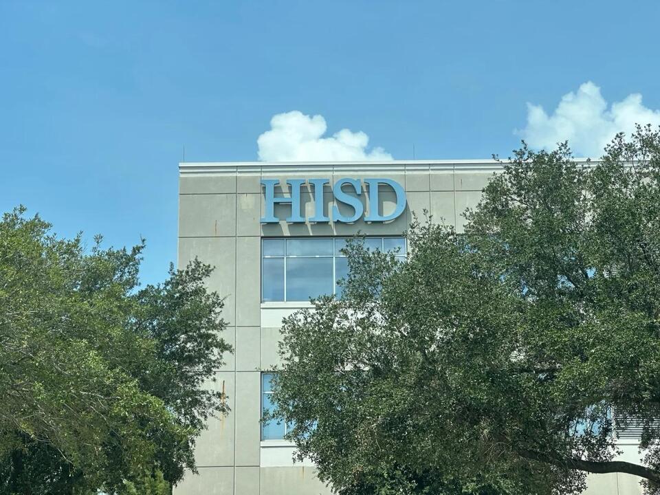 Free school meals continue for most HISD kids