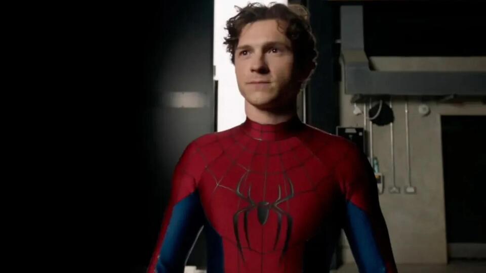 Spider-Man Set Leak: Aunt May’s Grave Scene 😢