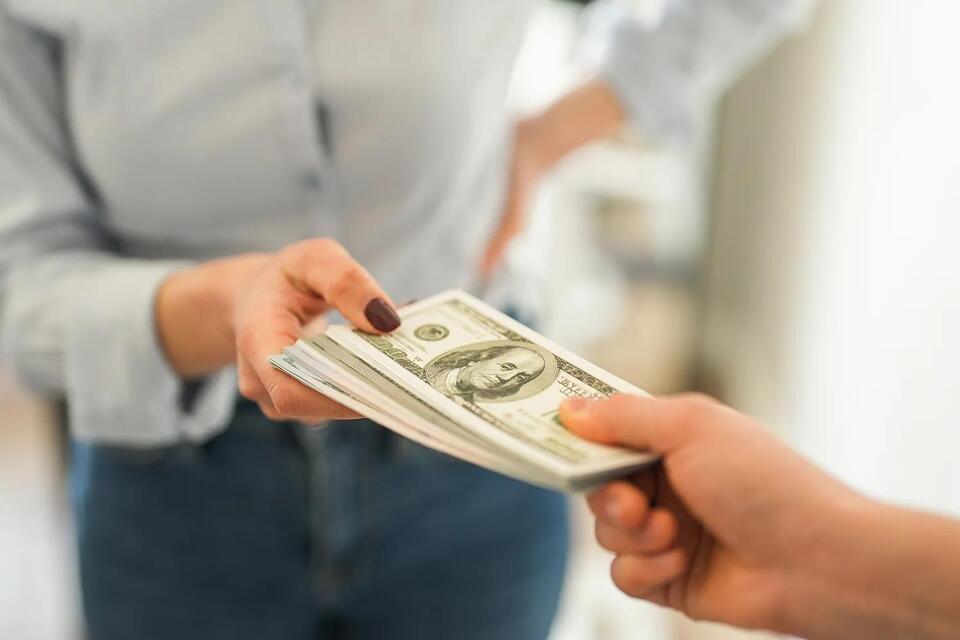 Money & Family: Drawing the Line