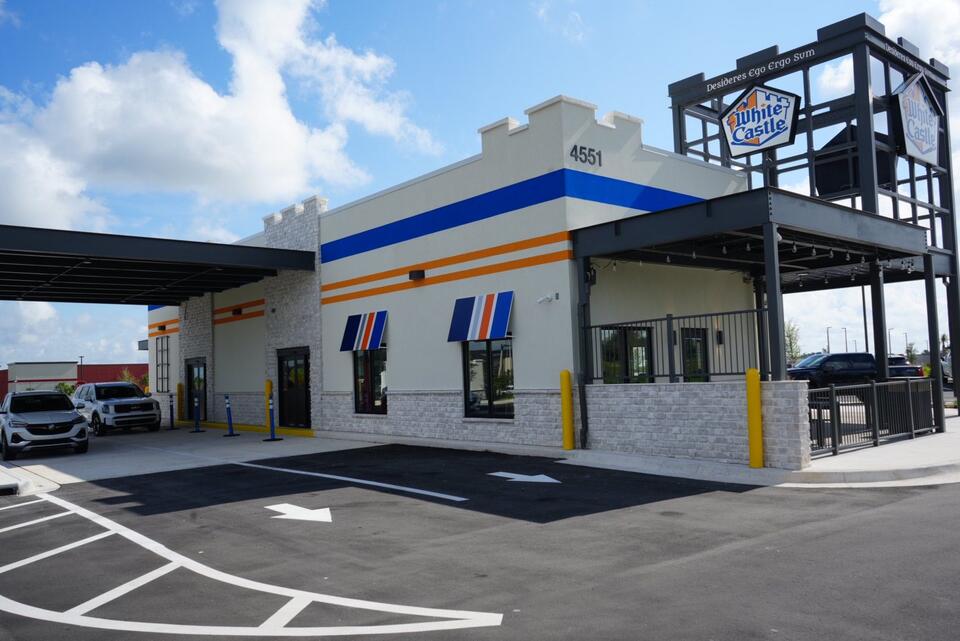White Castle brings its famous sliders to Clermont