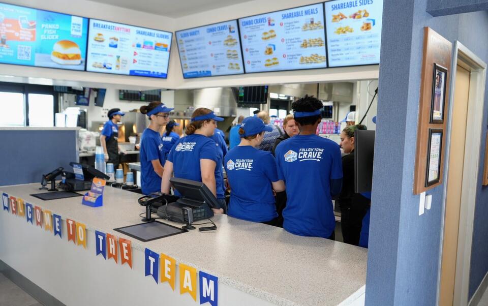 White Castle brings its famous sliders to Clermont