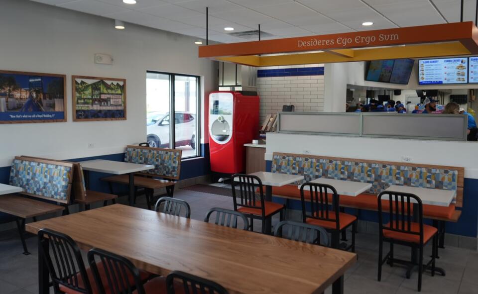 White Castle brings its famous sliders to Clermont