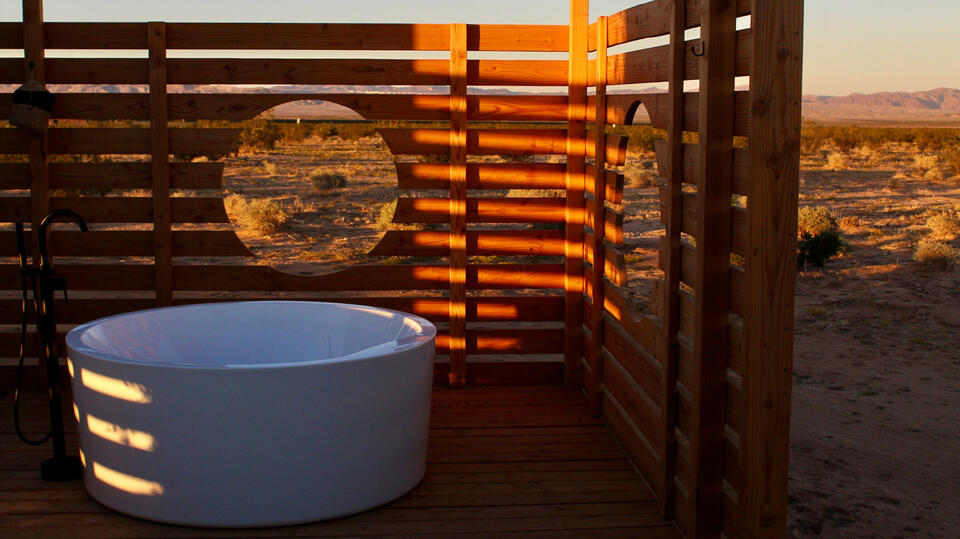 Outdoor Soaking Tubs: Worth the Hype?