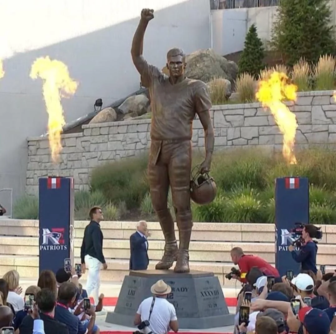 Tom Brady Gets a 17-Foot Statue at Gillette Stadium