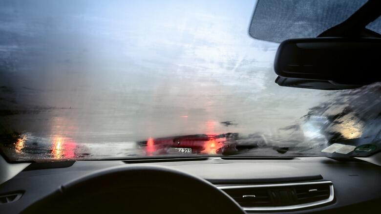 5 Car Windshield Cleaning Hacks You Need