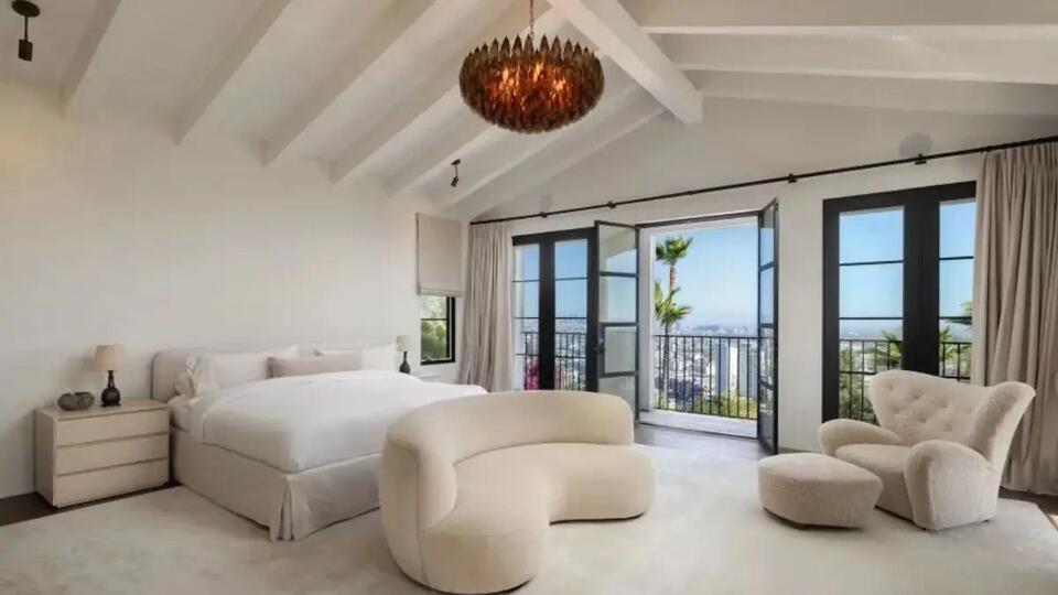 Brad Pitt’s $12M LA mansion: More than star power