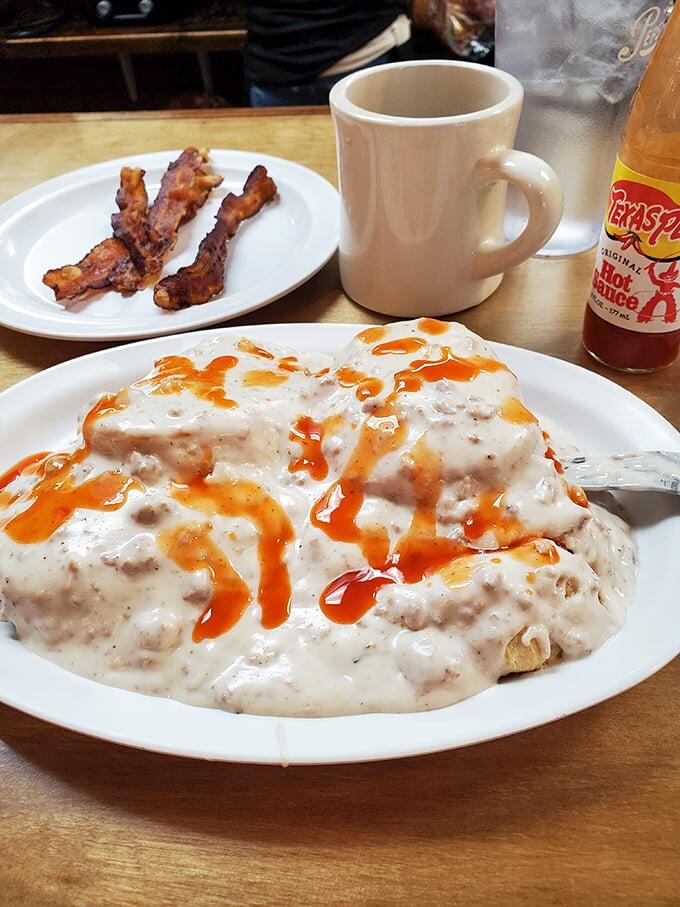 Sanford’s breakfast spot that feels like home