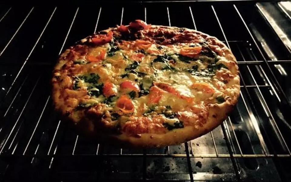 Illinois Pizza Beats Out the Big Brands