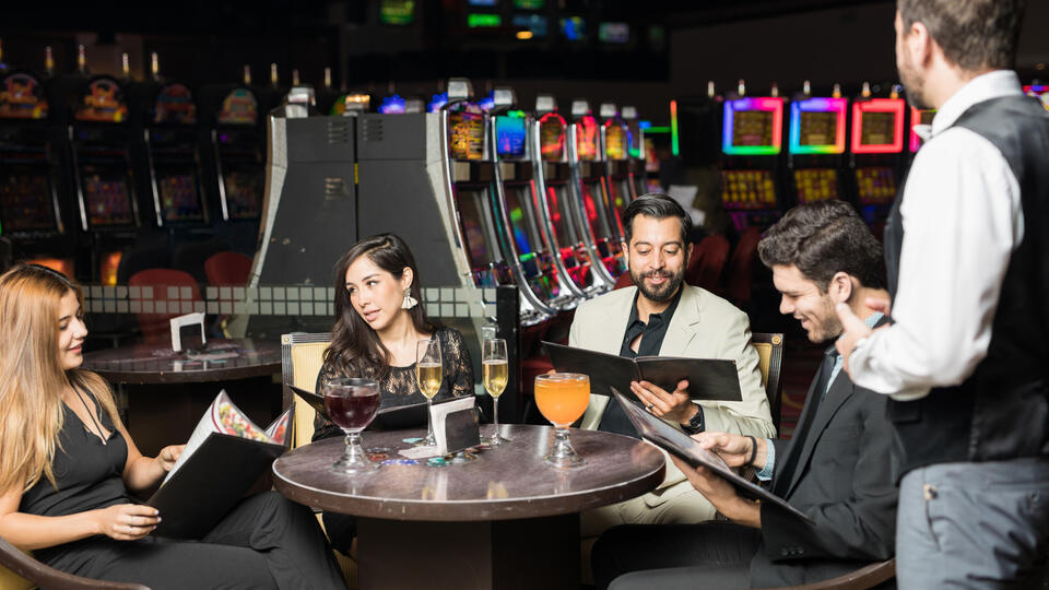 Casino Foods That’ll Ruin Your Hot Streak