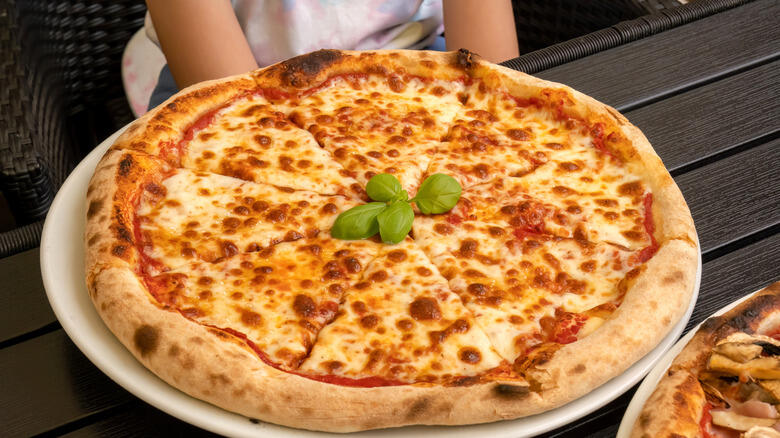 Casino Foods That’ll Ruin Your Hot Streak