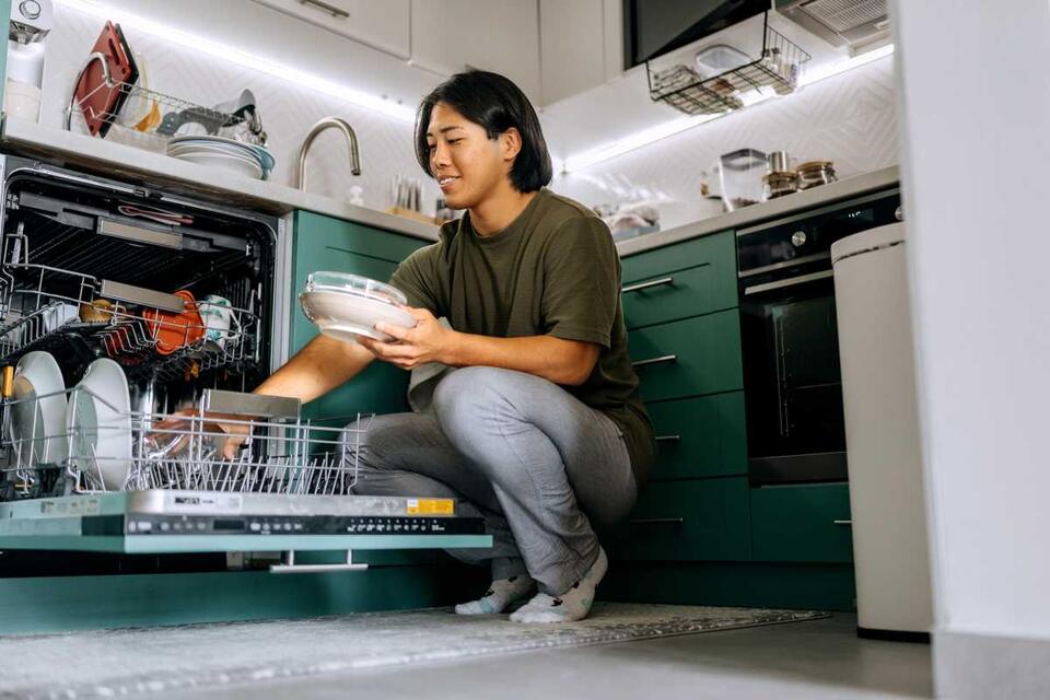 Dishwasher vs. Handwashing: The Green Debate