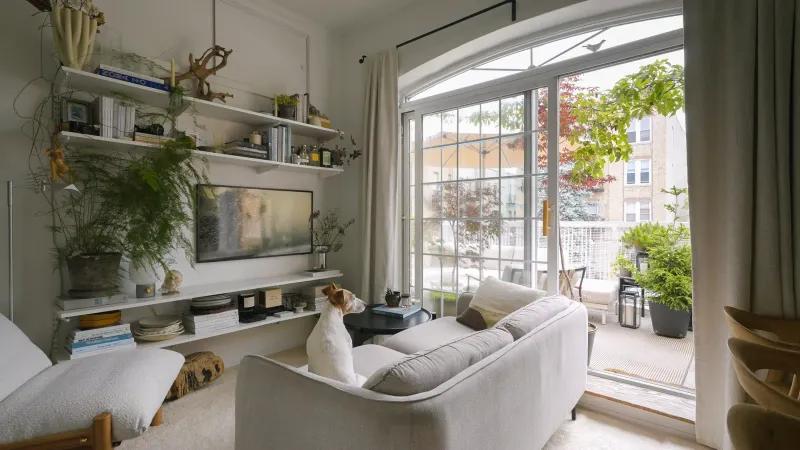 Brooklyn couple’s tiny rental feels like a retreat