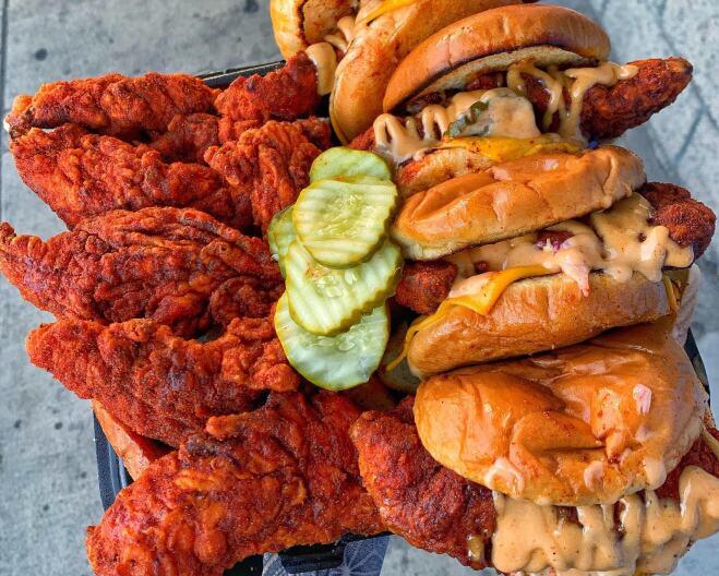 Who really serves LA’s hottest chicken?