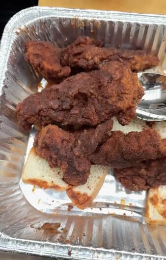 Who really serves LA’s hottest chicken?