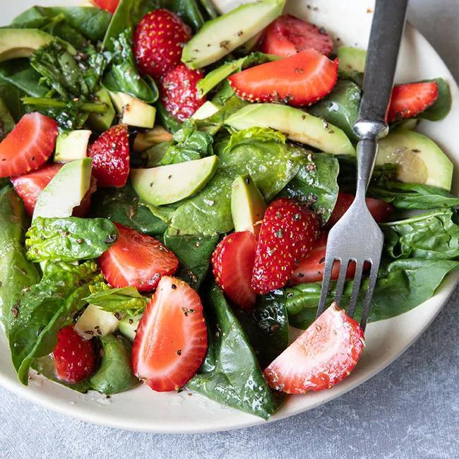 5 Foods Dermatologists Swear By for Glowy Skin