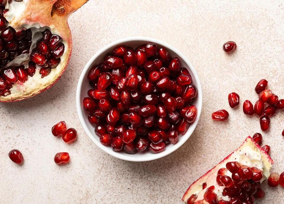 5 Foods Dermatologists Swear By for Glowy Skin