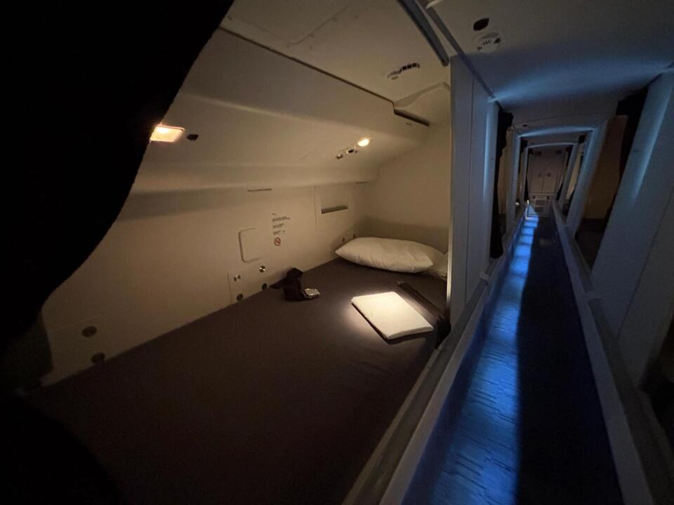 Secret Crew Bunks on Qatar’s 777s!