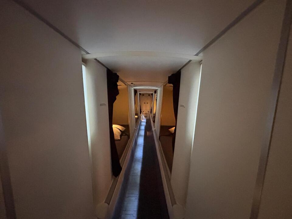 Secret Crew Bunks on Qatar’s 777s!