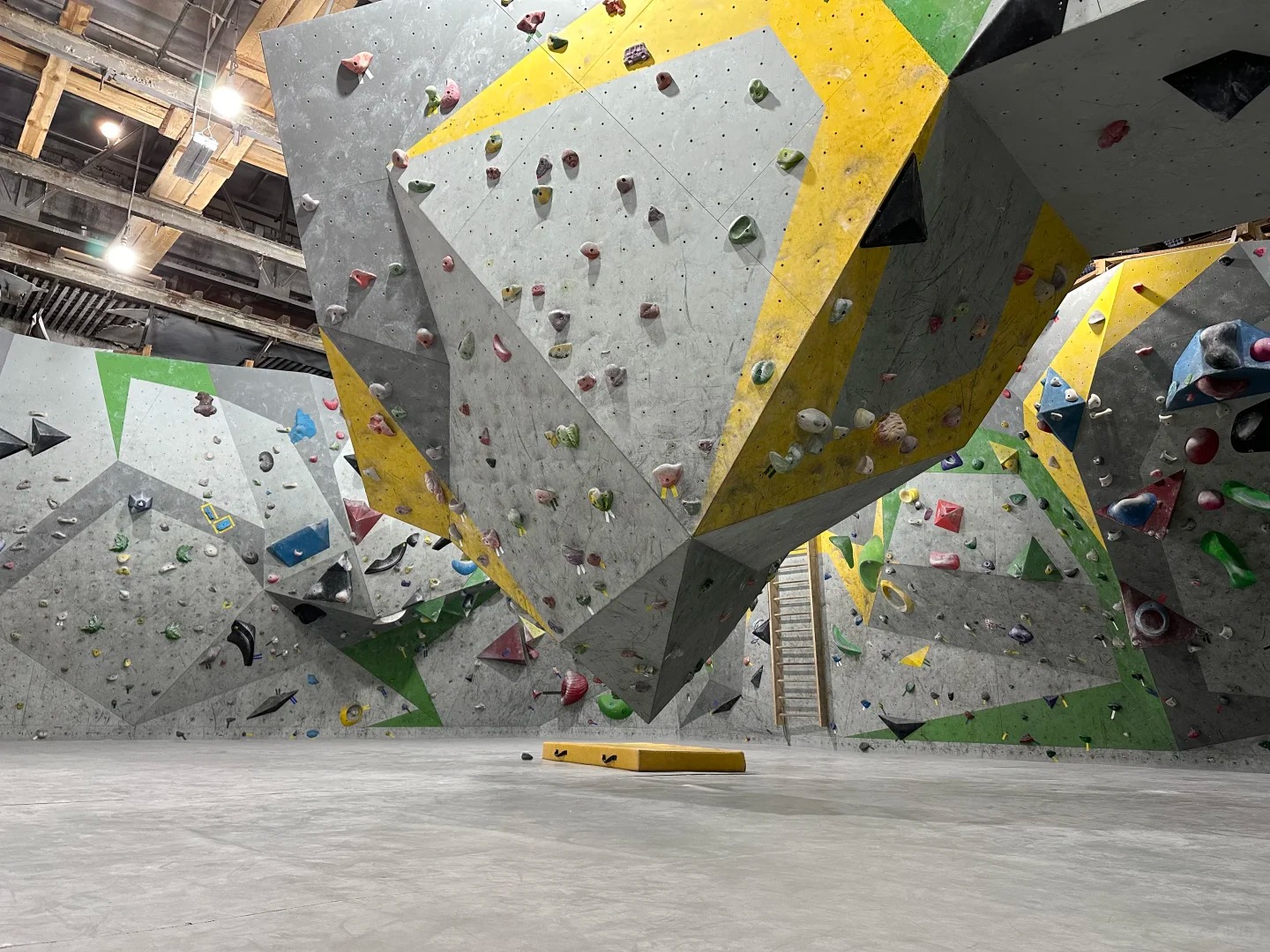 Irkutsk’s Паронама—bouldering and more under one roof.