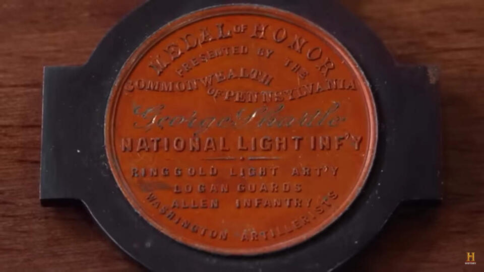 Rick Harrison’s $1,250 Civil War Medal Move 😲