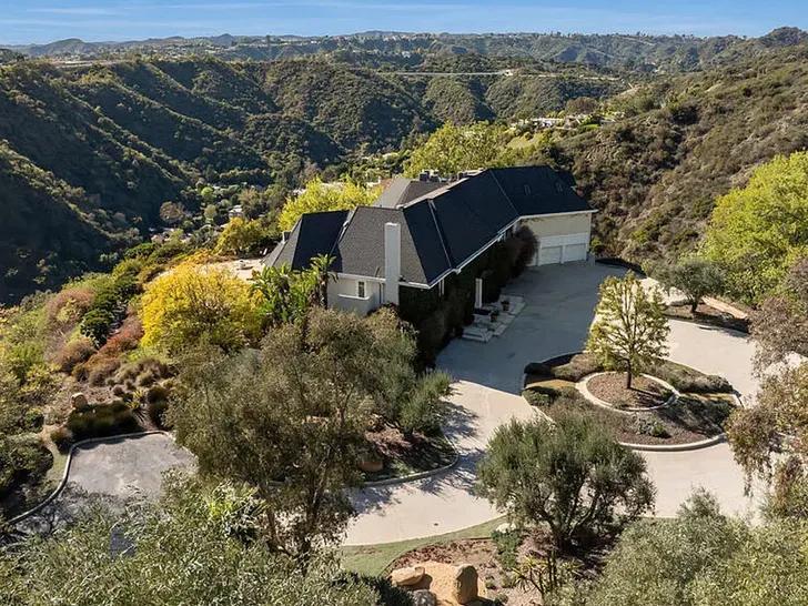 Beverly Hills home sells for $16.5M after Instagram find