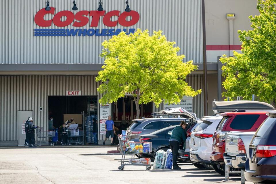 Costco’s Early Bird Perk Has Workers Stressed