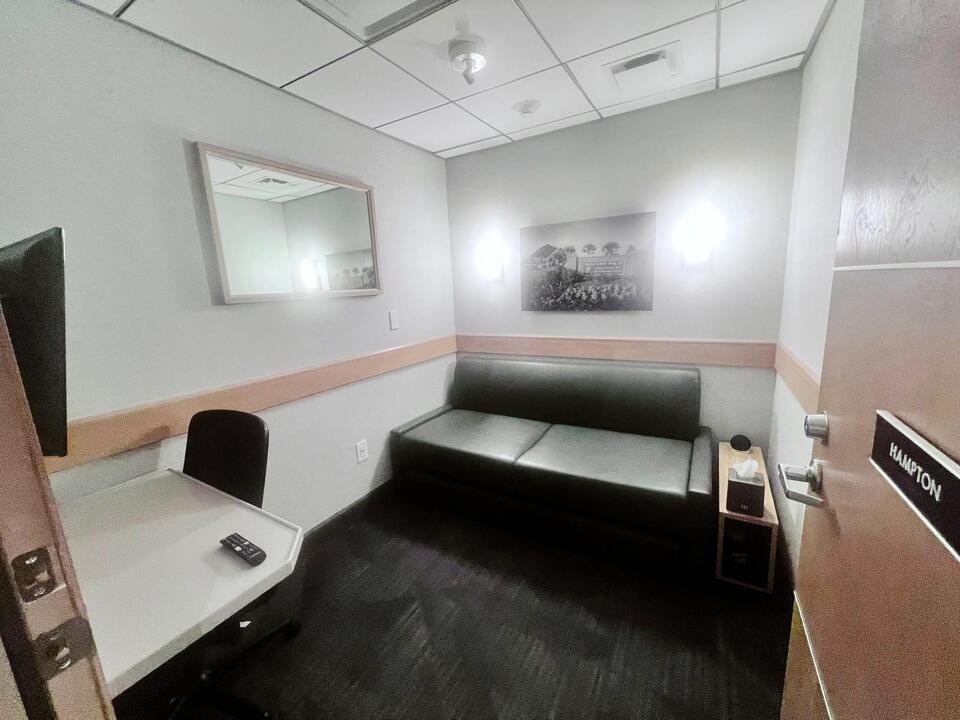 Airport Nap Room: Total Game Changer!