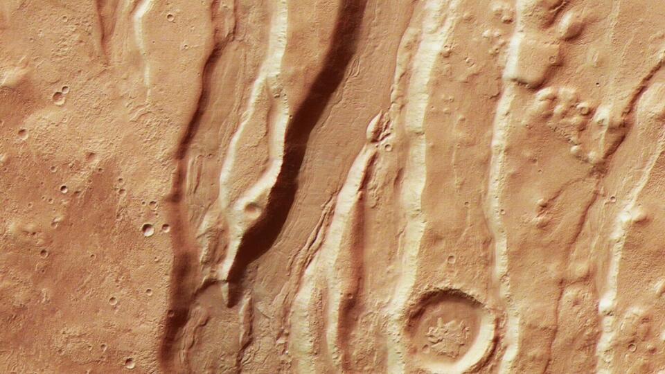 Mars’ Wildest Scars Revealed