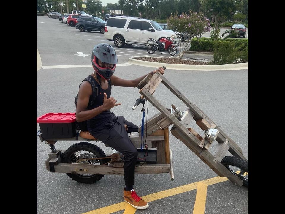 Florida student builds wooden e-bike for school