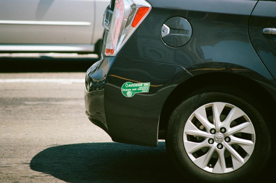 California’s carpool lane perk for EVs ending soon